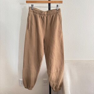 Aritzia sweatpants